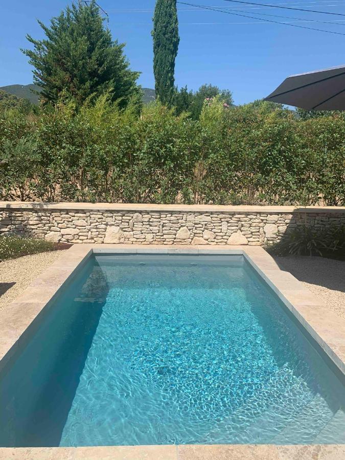 Le Cabanon De Livia Avec Piscine Privee Villa Cucuron Dış mekan fotoğraf